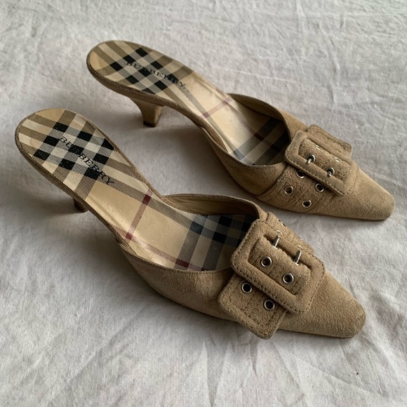 Vintage Burberry Buckle Suede Pointy Toe Kitten Heels Mules Tan Cream Brown - Picture 2 of 8